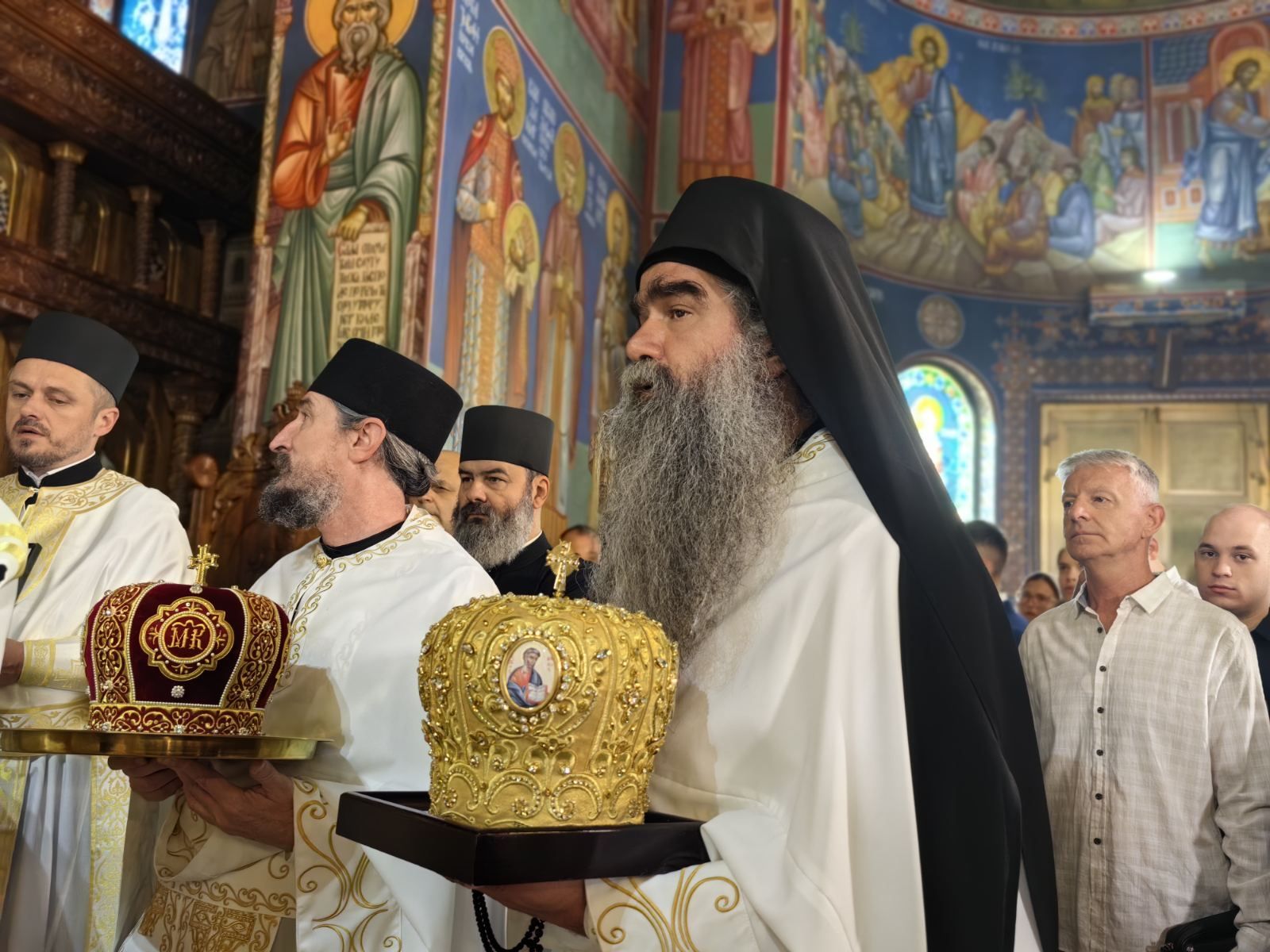 Сръбският патриарх Порфирий: Църквата съществува, за да преобразява света - снимка 3