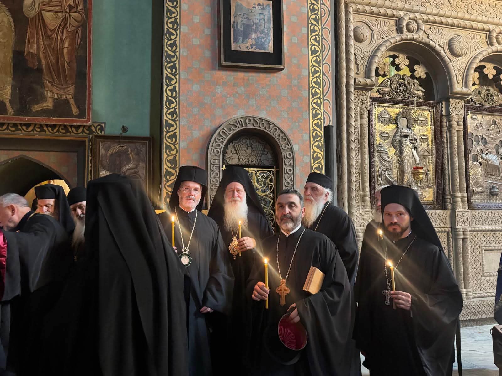 Митрополит Антоний предаде братските поздрави на патриарх Даниил и Светия синод на БПЦ - БП по повод честванията в Грузия