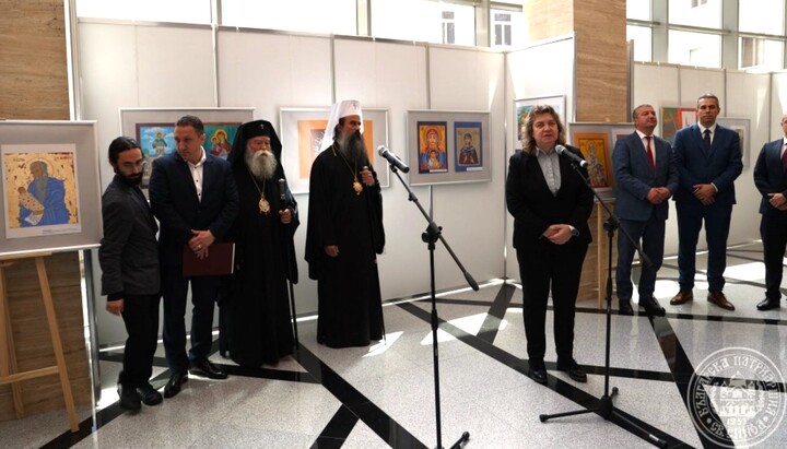 Откриха благотворителна изложба