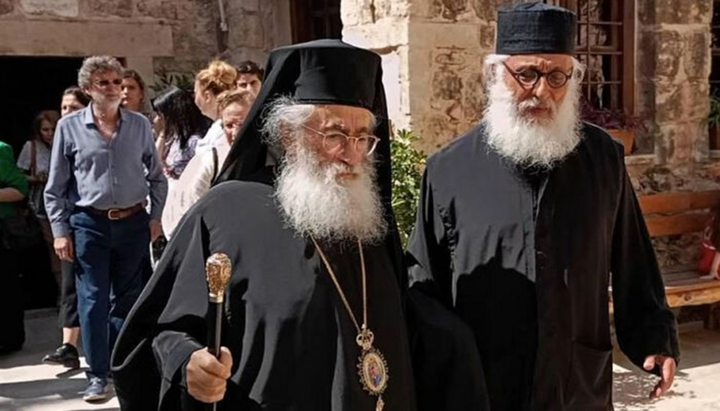 Гръцки архиереи призоваха за молитви за Синайския манастир