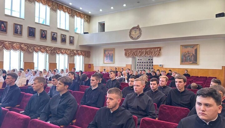 Семинаристи от УПЦ в началото на новата учебна година. Снимка: Синодален информационно-просветителски отдел на УПЦ