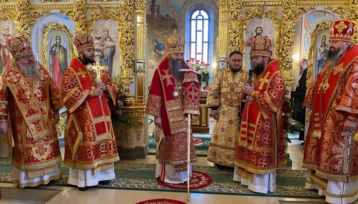 Митрополит Лонгин отбеляза имения си ден в Банченския манастир