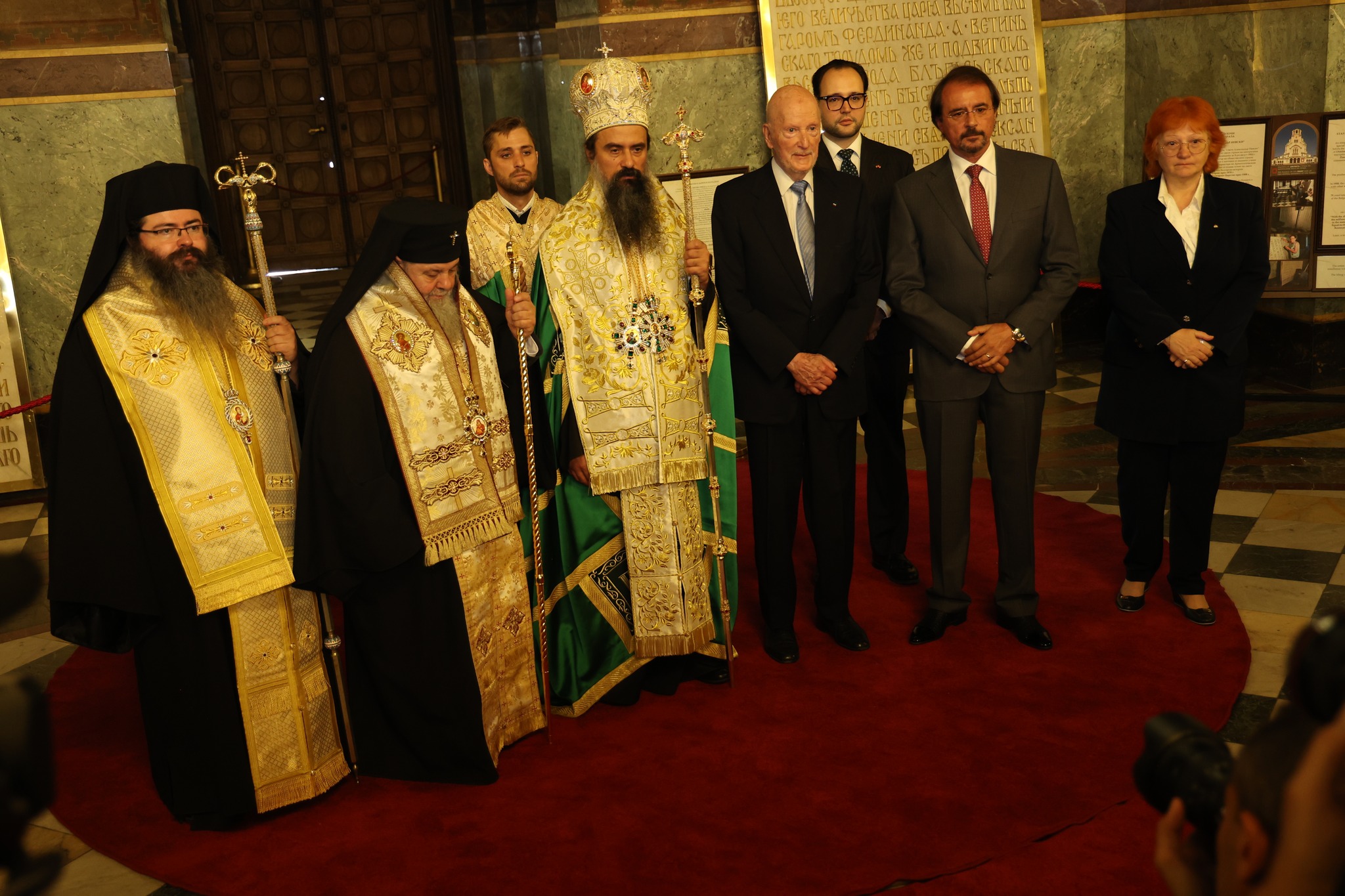 Осветиха възстановените плочи на „Св. Александър Невски“ - снимка 1