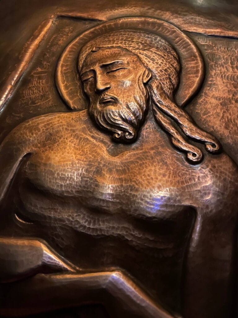 „Крайно смирение“ (детайл, в процес). Снимка: Евън Уилсън 