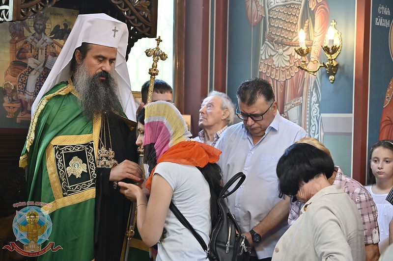 „Любовта никога не отпада“. Духовен празник в църквата в кв. „Дружба“ - снимка 3