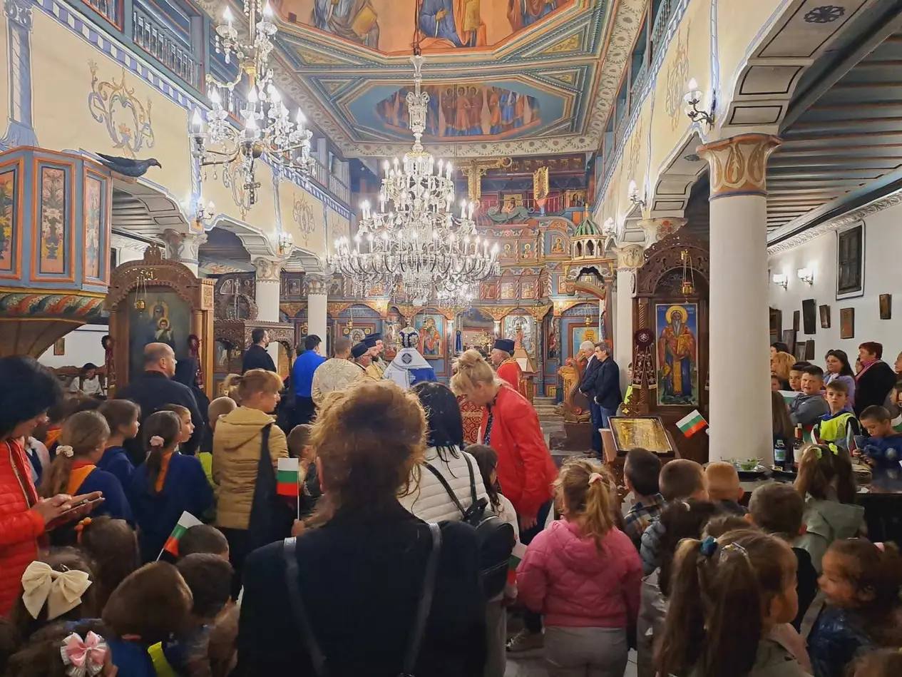 Празник на православния дух и традиции в Кюстендил - снимка 1