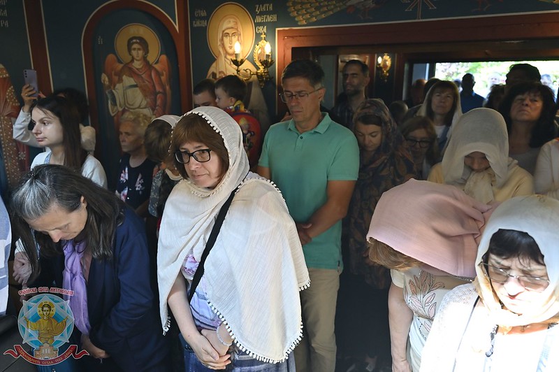 „Любовта никога не отпада“. Духовен празник в църквата в кв. „Дружба“ - снимка 7