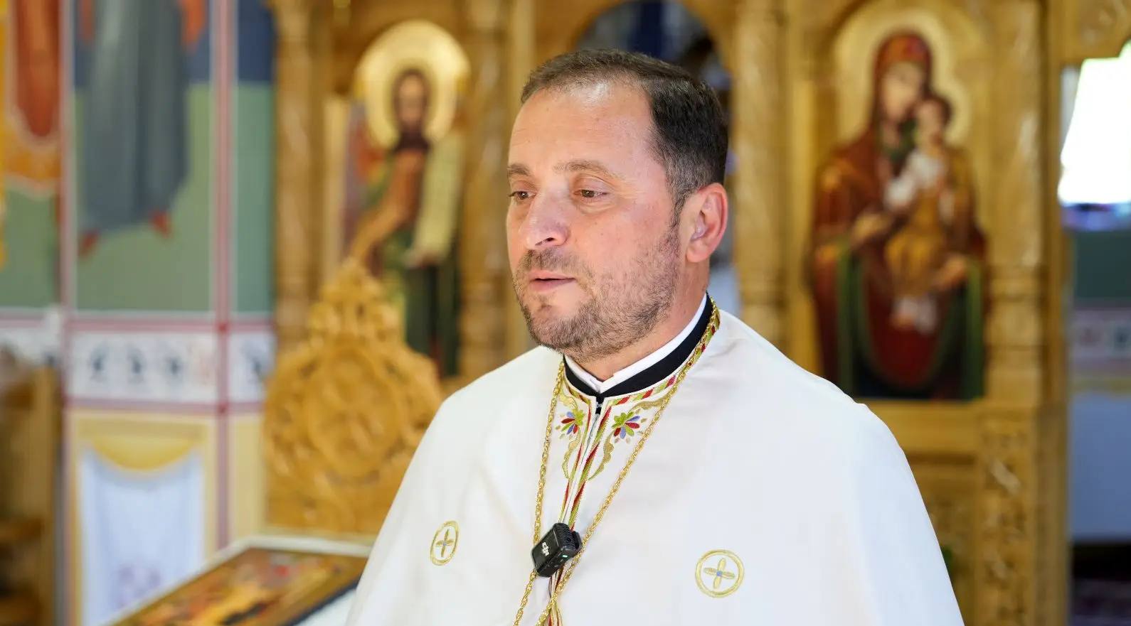„Надяваме се тази първа среща да бъде едно благословено начало и с много плодове, а през годината да развием повече проекти заедно“, каза отец Чиприан Йоницъ, патриаршески съветник, координиращ социално-филантропския сектор на Патриаршеската администрация. Снимка: Митрополия на Трансилвания / Костин Чесною