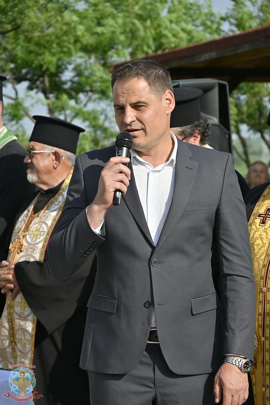 Патриарх Даниил освети параклис в гр. Нови Искър фото 3