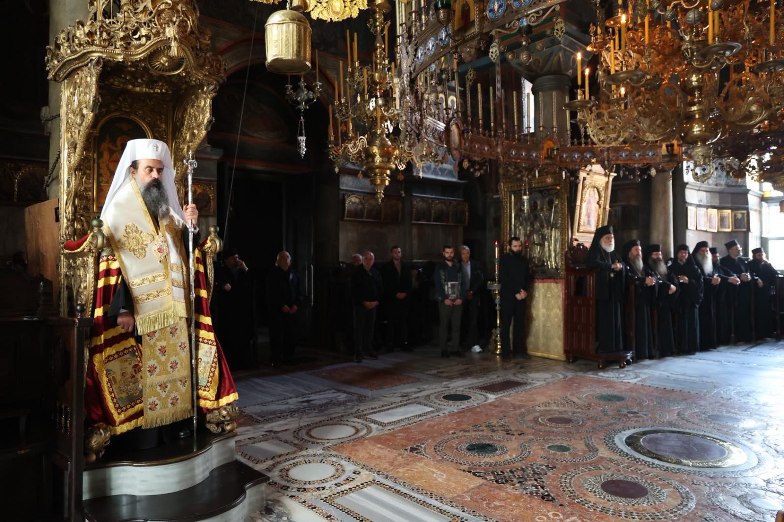 Патриарх Даниил се поклони пред иконата „Вратарница“ в Иверския манастир на Атон - снимка 4