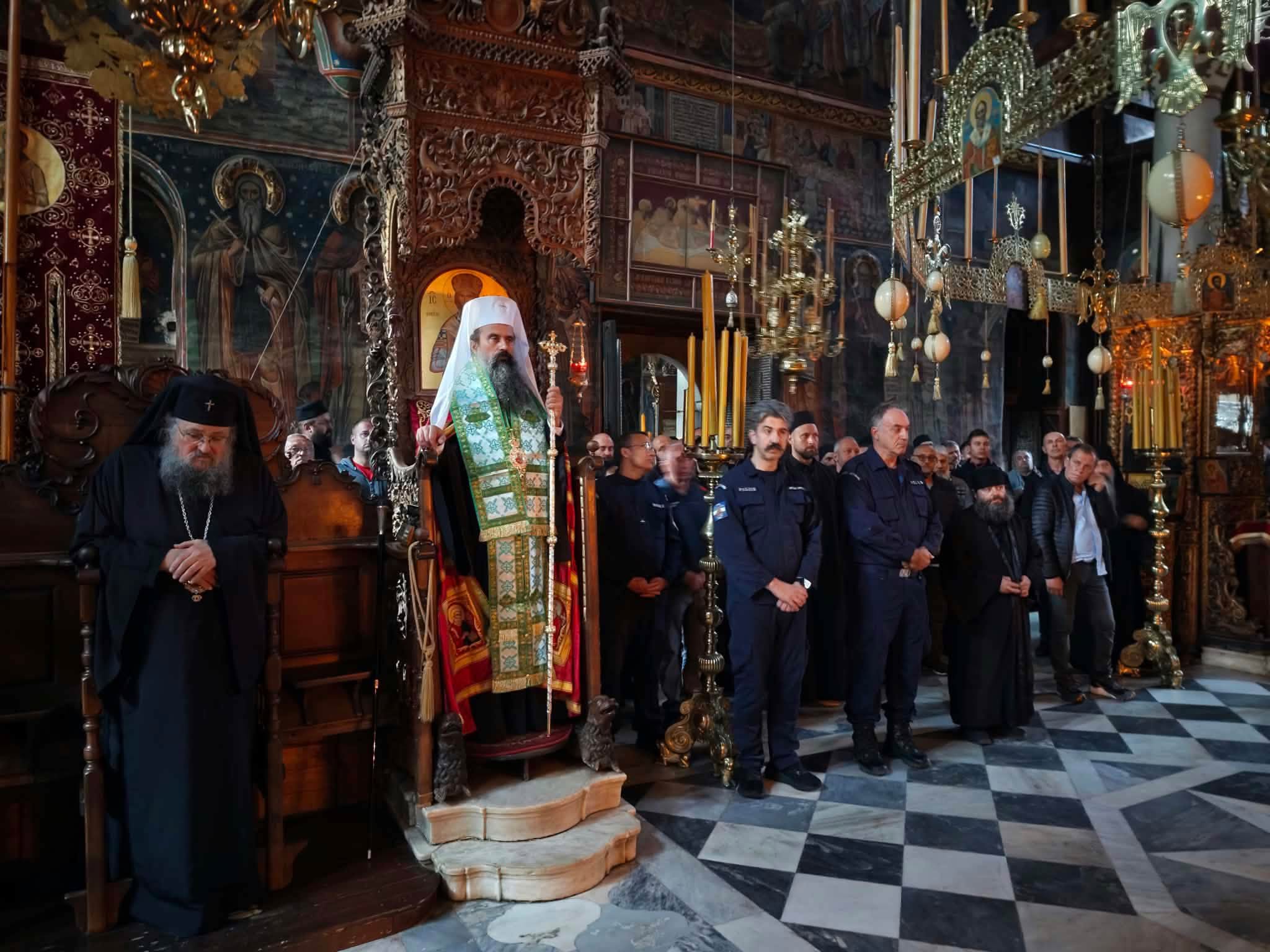 Патриарх Даниил пристигна в Зографския манастир - снимка 5