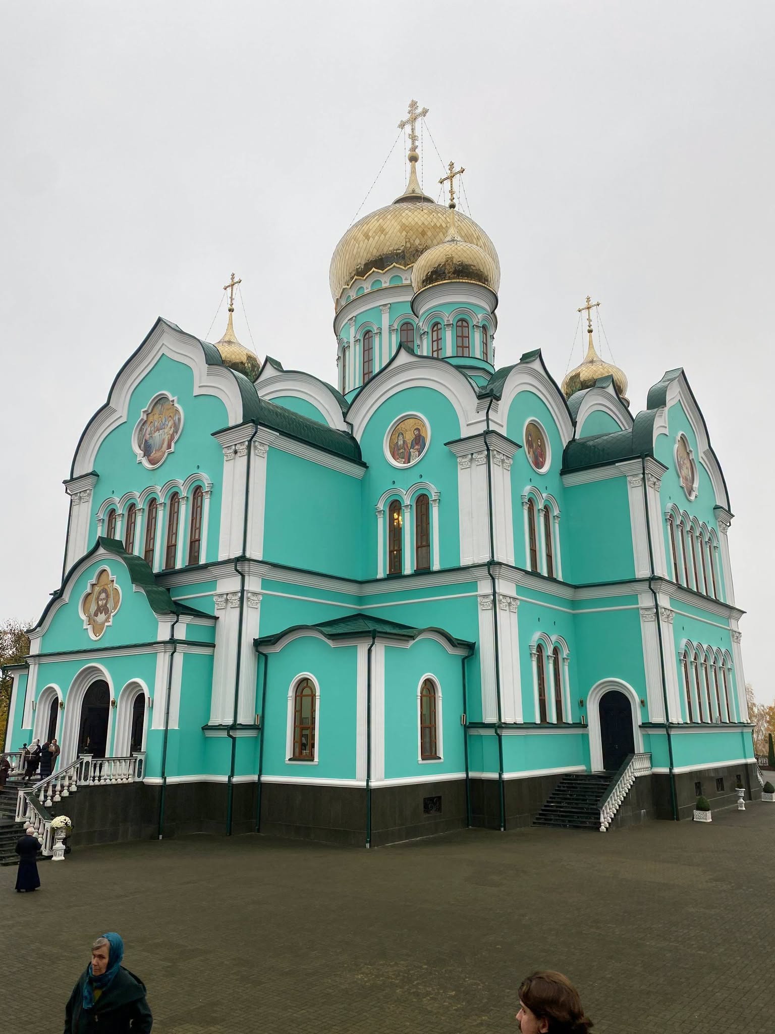Митрополит Лонгин отбеляза имения си ден в Банченския манастир - снимка 2